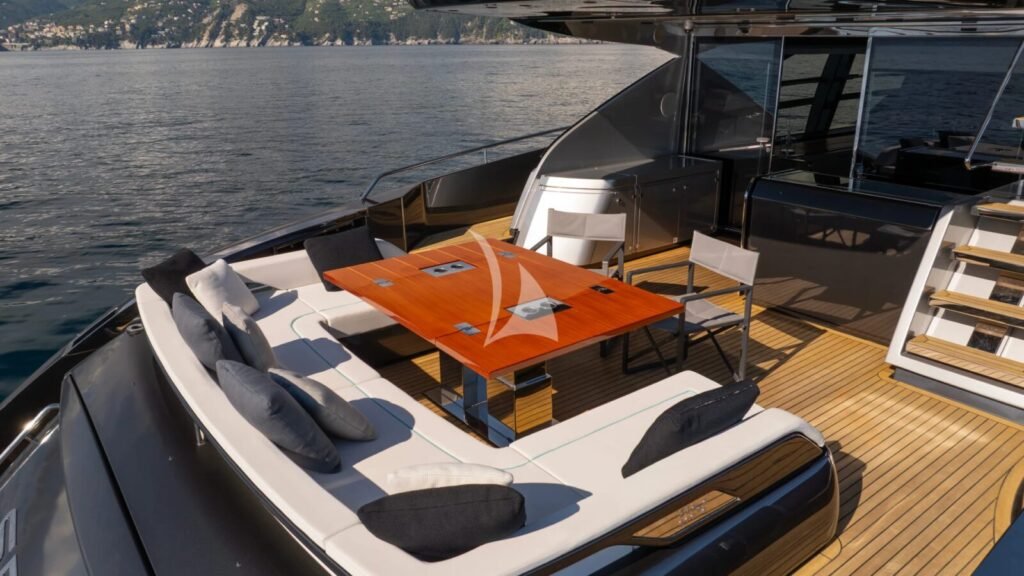 SPACE COWBOY Riva 88 Folgore aft cockpit and swim platform