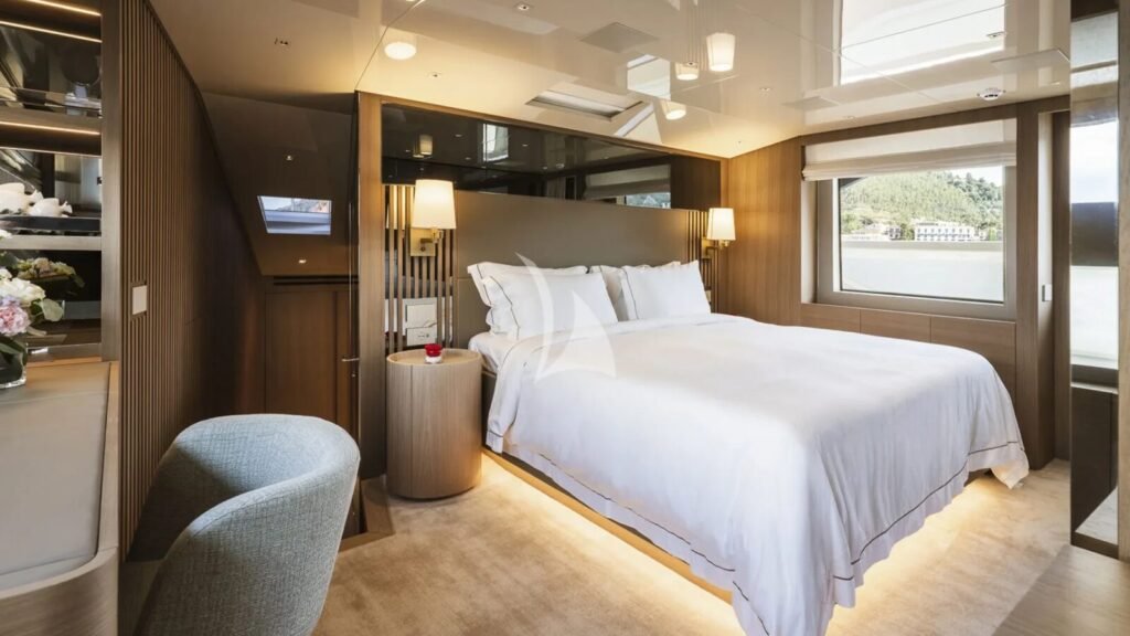 SUITU Master stateroom