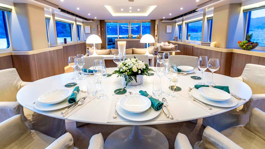 UNEXPECTED Heesen 37m motor yacht - formal dining room
