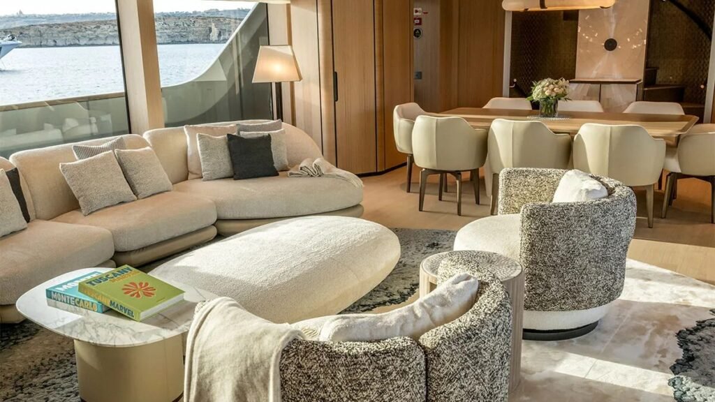 Unique S motor yacht image 7