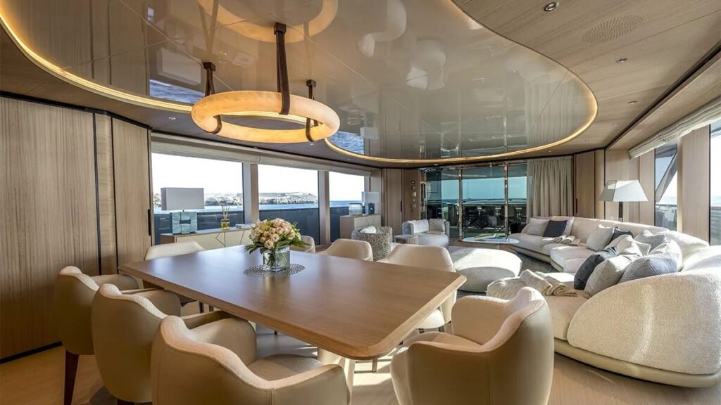 Unique S motor yacht image 8