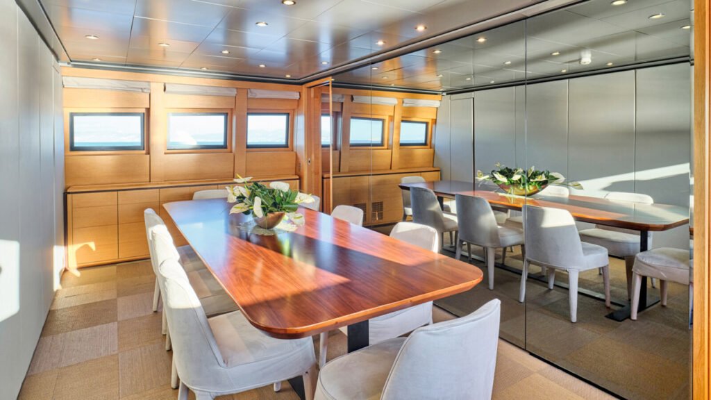 VENETICO dining area