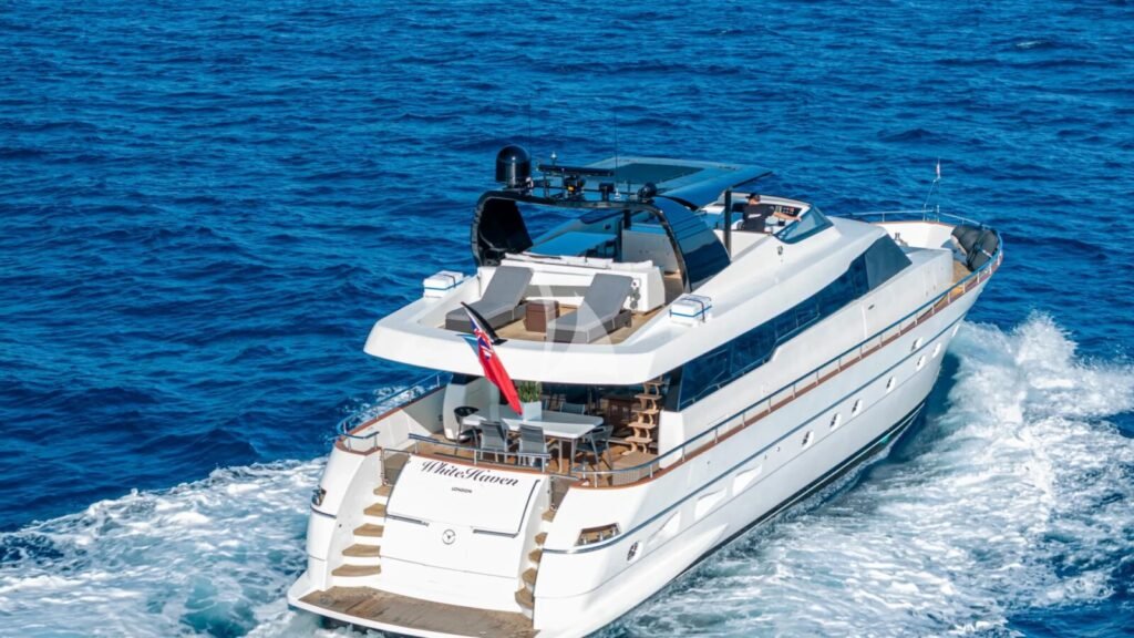 WHITEHAVEN yacht charter photo