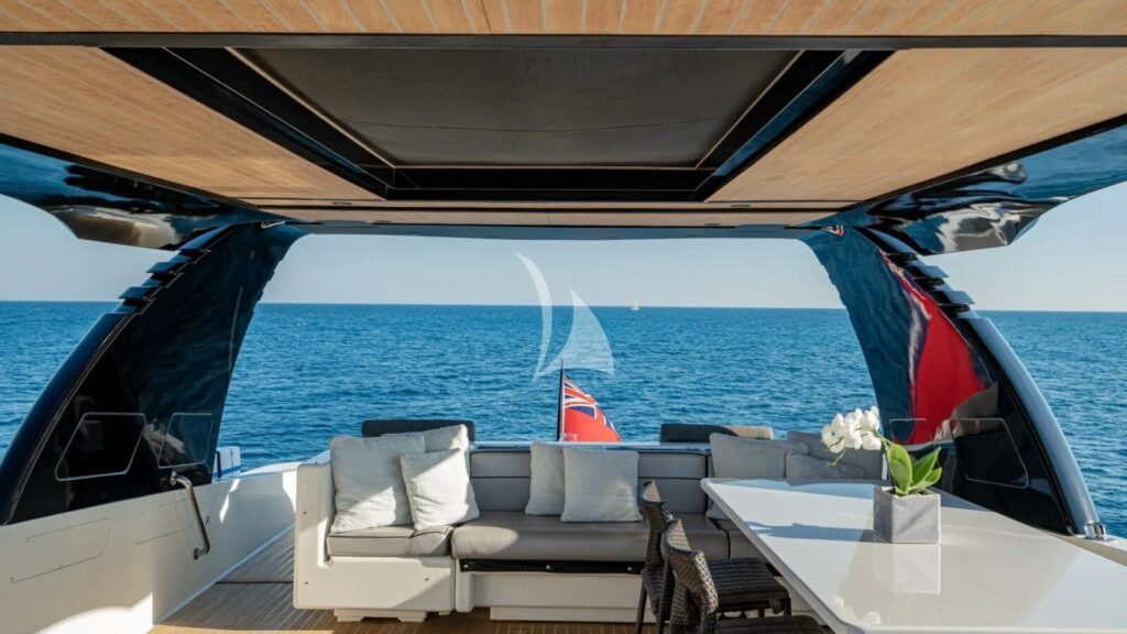 WHITEHAVEN yacht charter photo