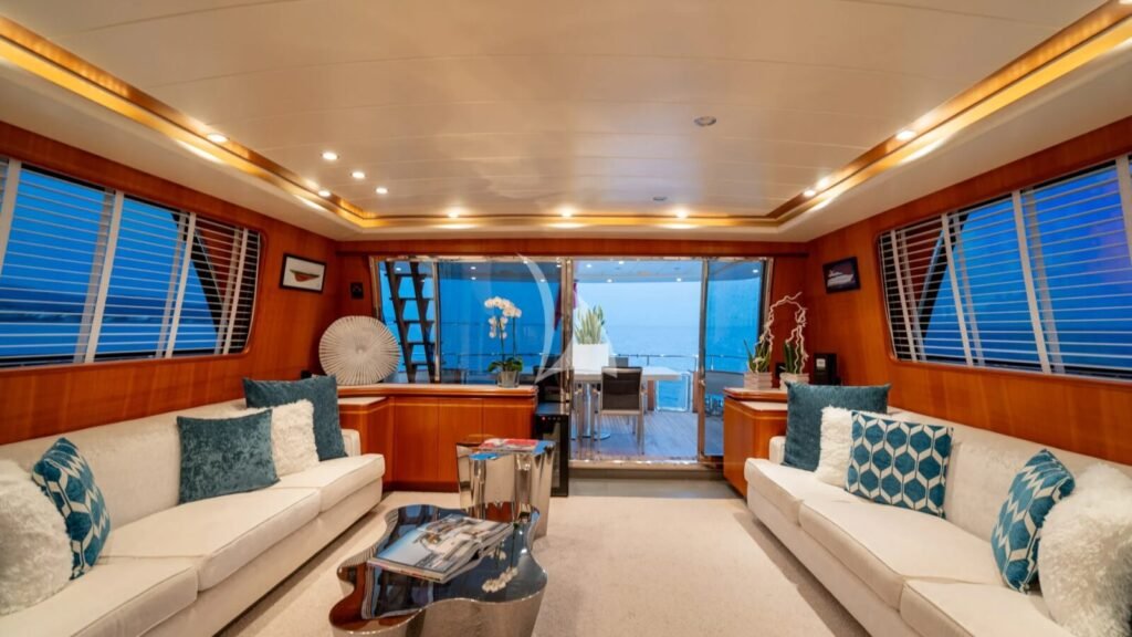 WHITEHAVEN yacht charter photo