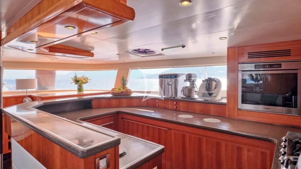 WORLD'S END yacht charter photo