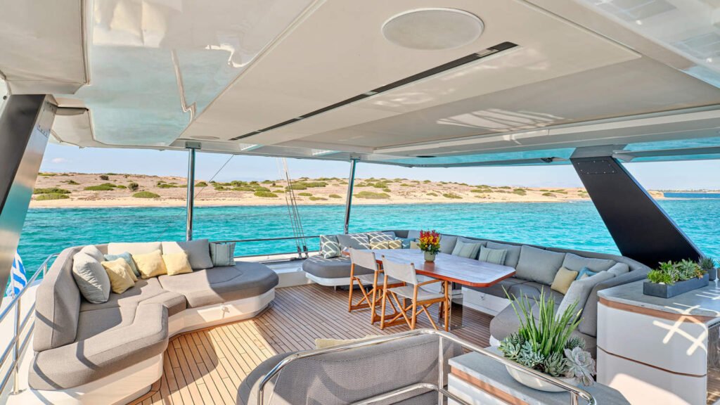Motor charter yacht Villefranche, sun deck and aft terrace