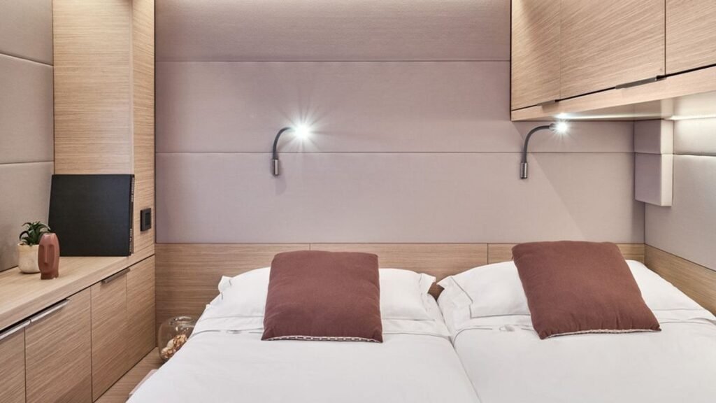 Twin cabin on board LULU