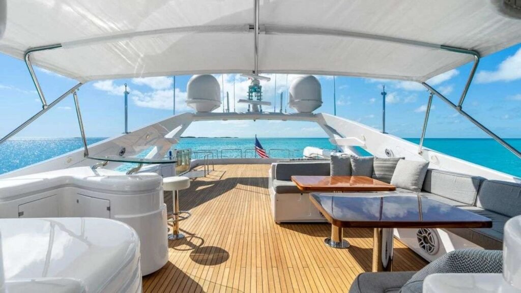 Flybridge lounge and bar aboard MAMBO