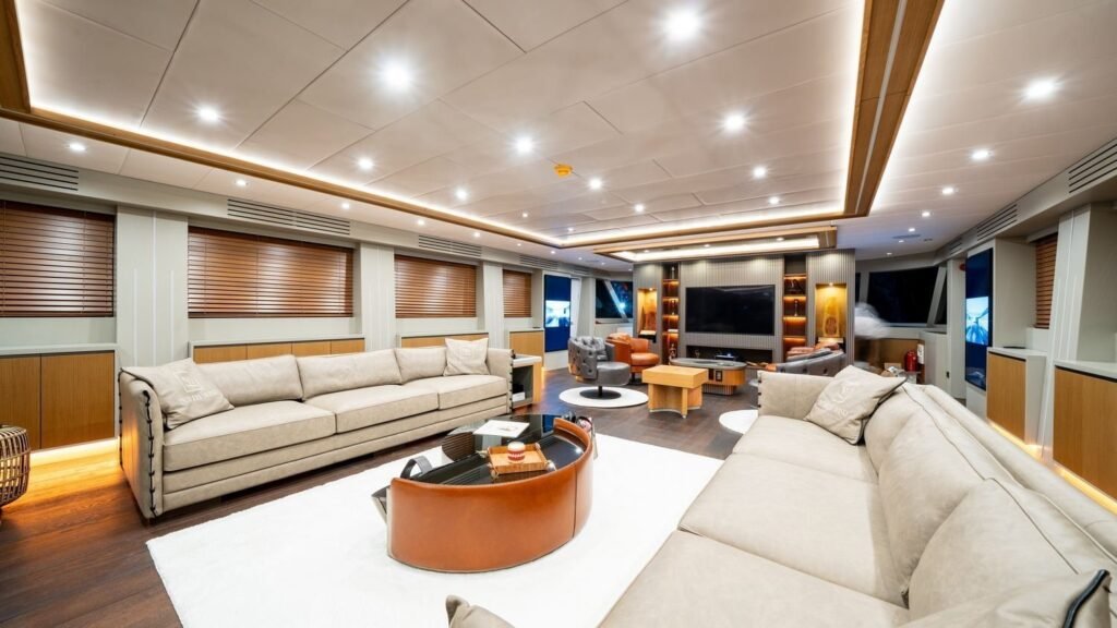 North Wind salon lounge