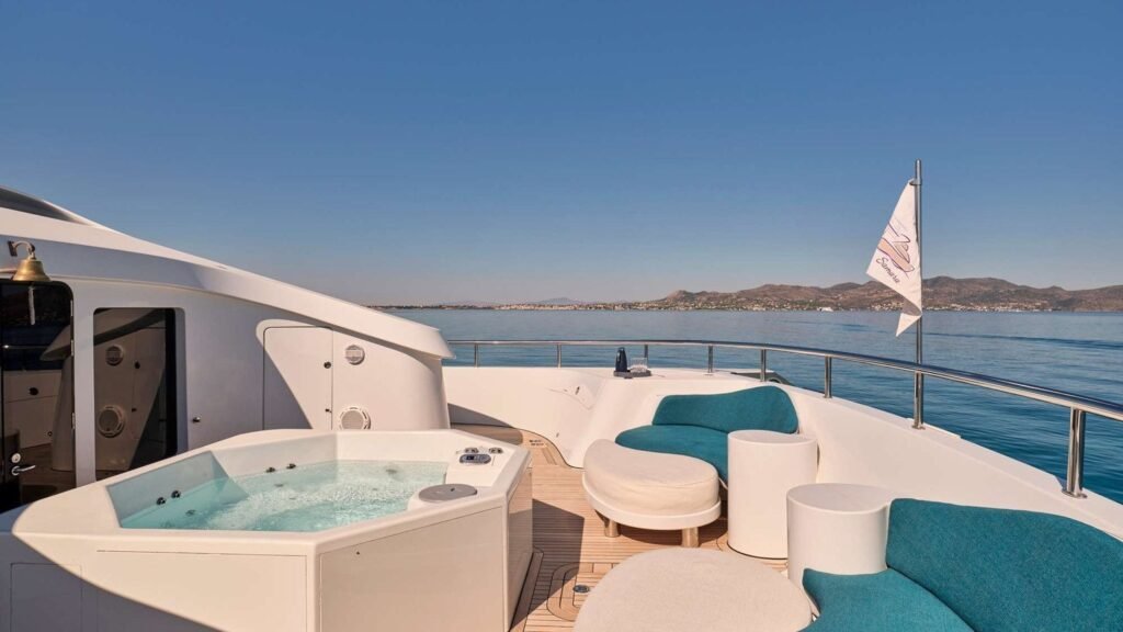 Sundeck spa pool on board SAMARA