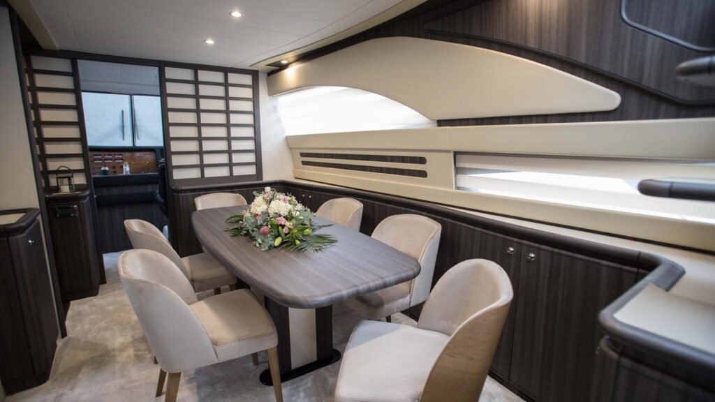 Sofia D interior dining