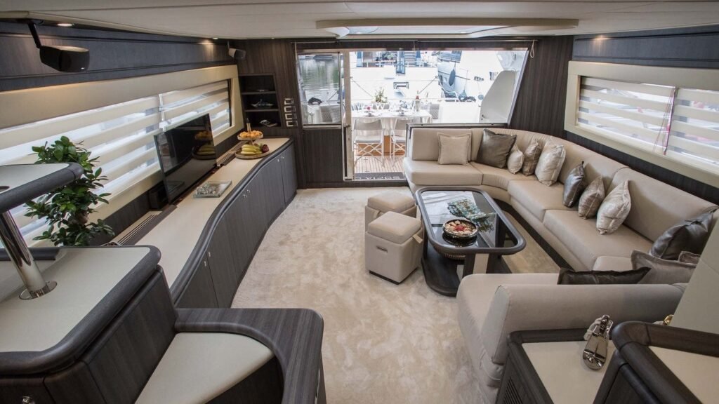 Sofia D saloon overview