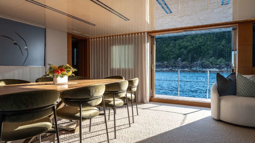 4A upper lounge with fold-down balcony