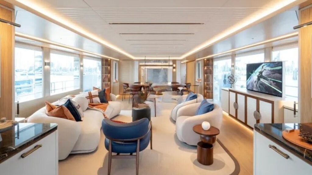 ADASTRA yacht