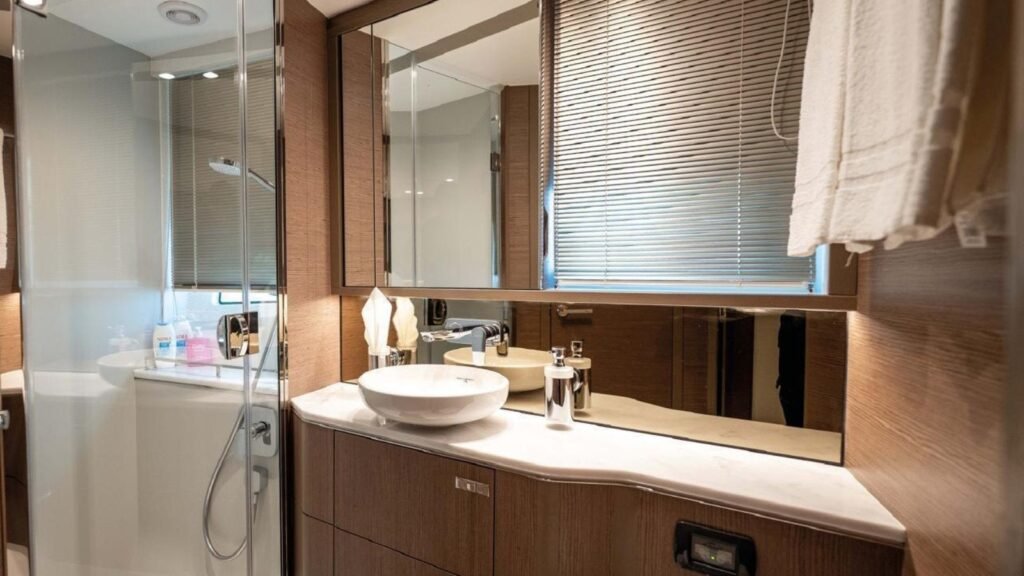 ALL FOR YOU guest bathroom