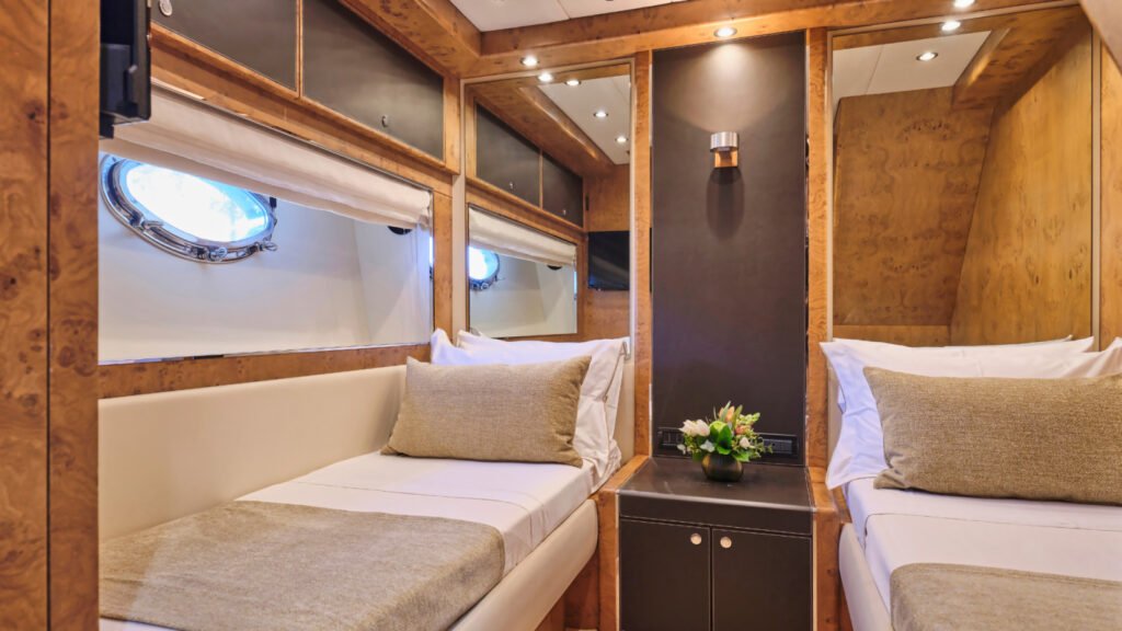 ANLIA guest twin cabin