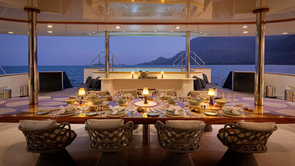 Aqua Lares yacht for charter