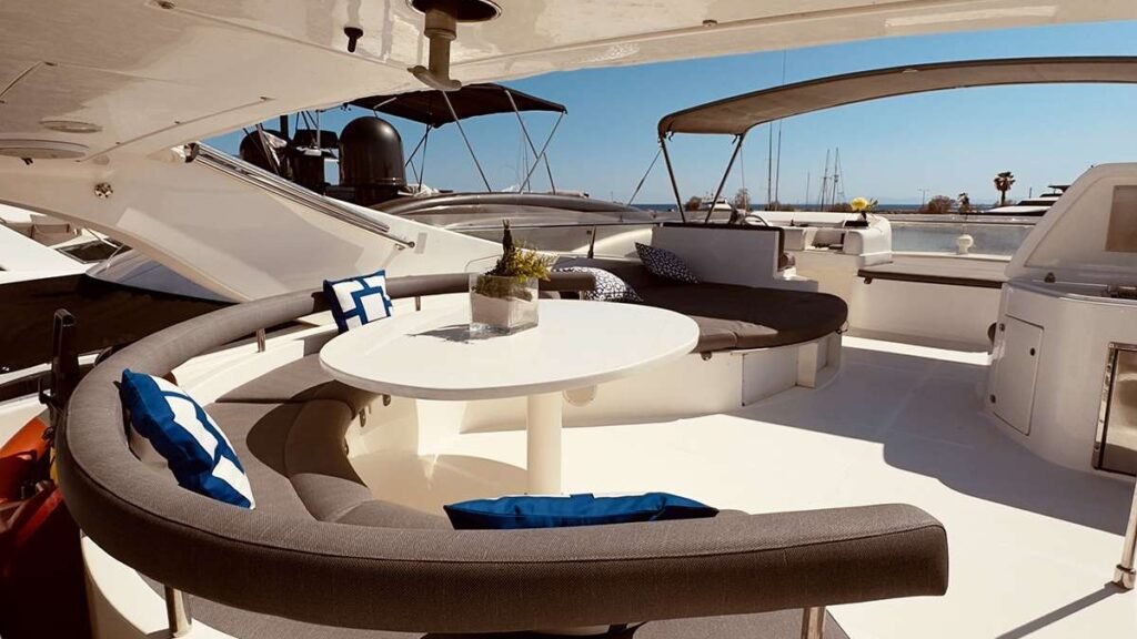 ARCELIA sun deck seating