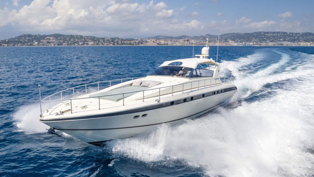 BAOLI Leopard motor yacht at anchor