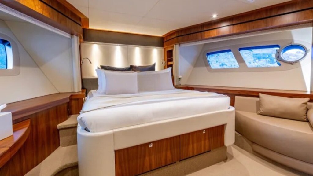 BEST OF ME - guest double cabin