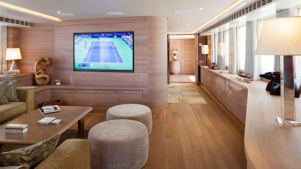 BIJIN Heesen yacht charter - Main Salon