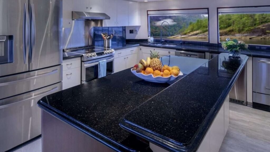 BLACKWOOD Kitchen