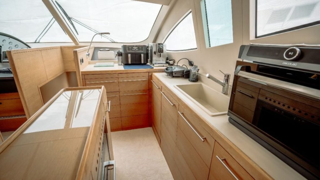 BLUEWAVE integrated galley