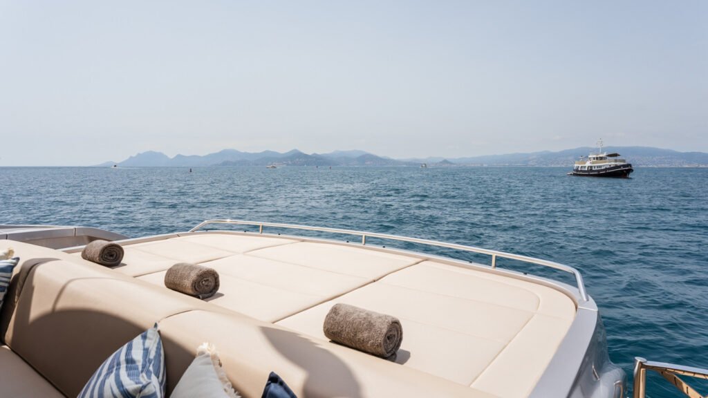 CHERRY aft deck sun pads