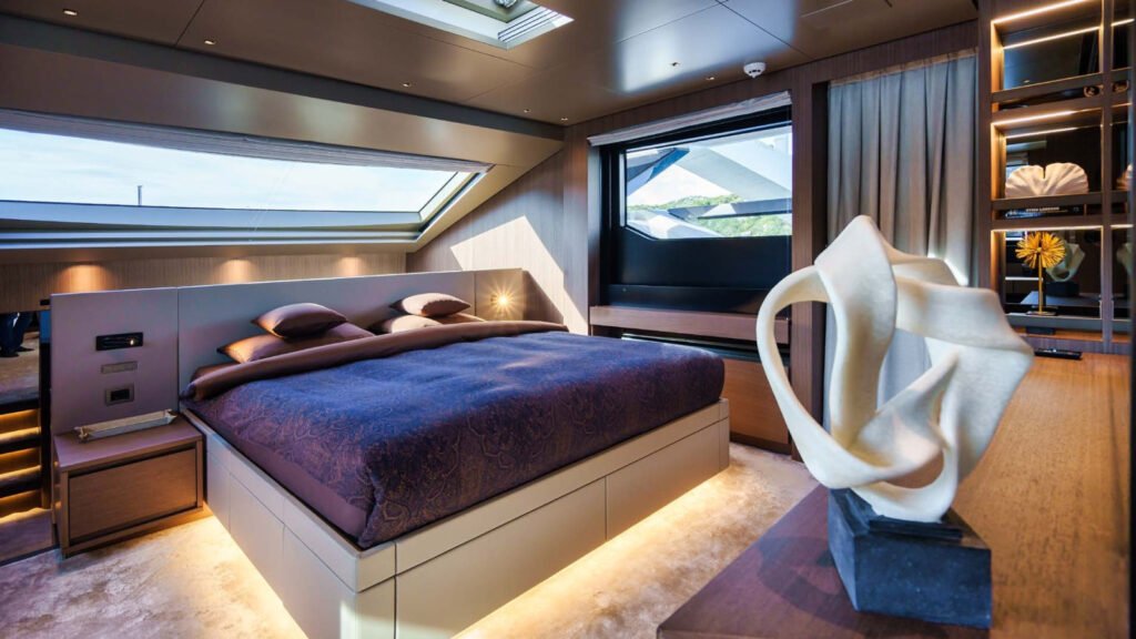 DESTINO master stateroom