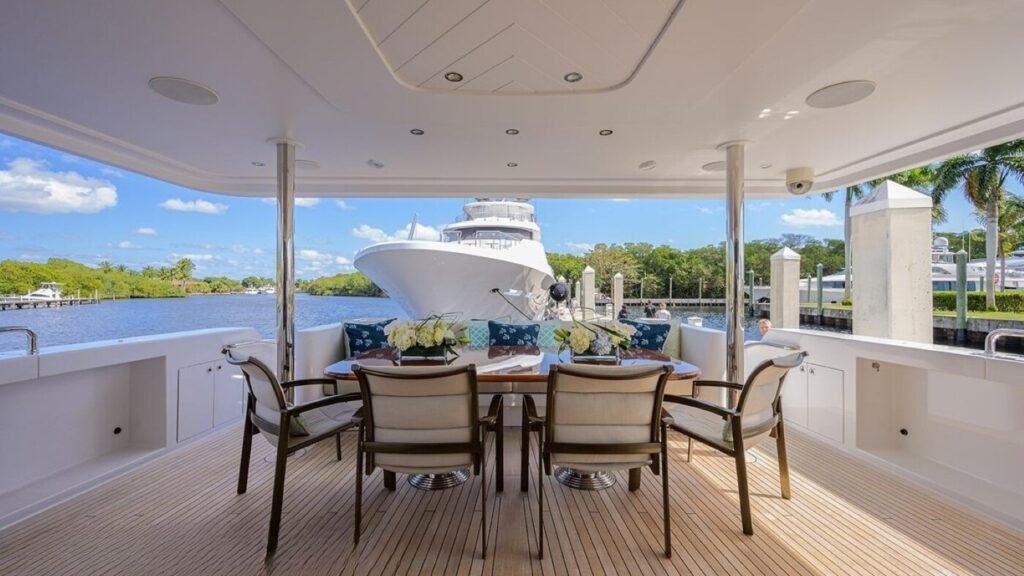 Exterior Dining Area - DETERMINATION