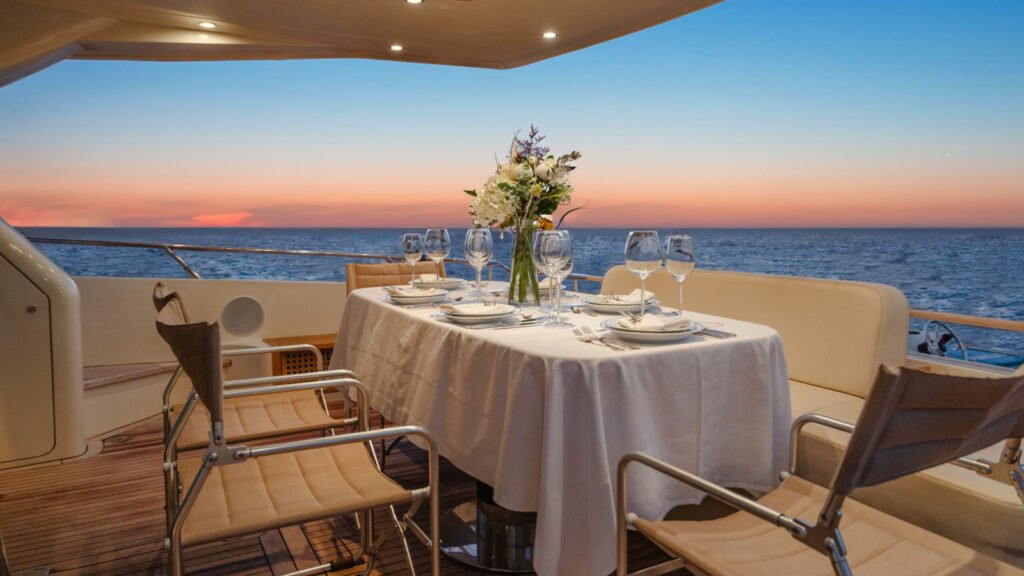ETERNO aft deck dining
