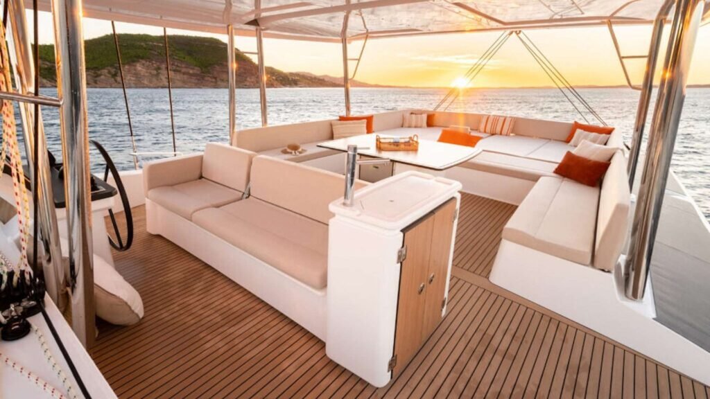 FARBEN Sun Deck