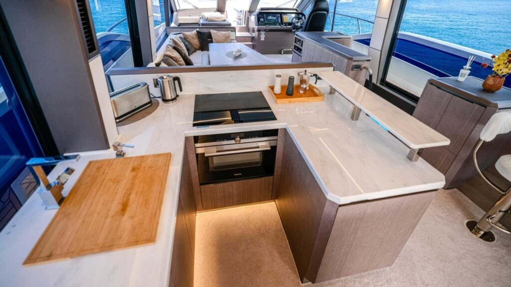 FG STAR integrated galley