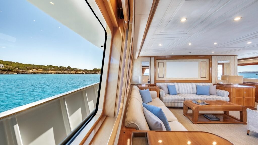 FONERS lounge with sea views