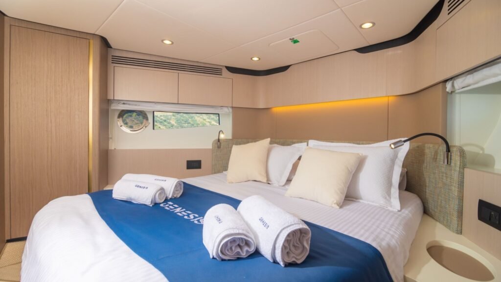 GENESIS double guest cabin