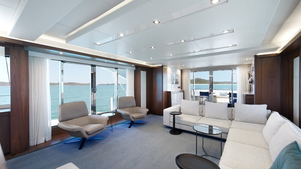 GEORGE P Sunseeker motor yacht - salon lounge