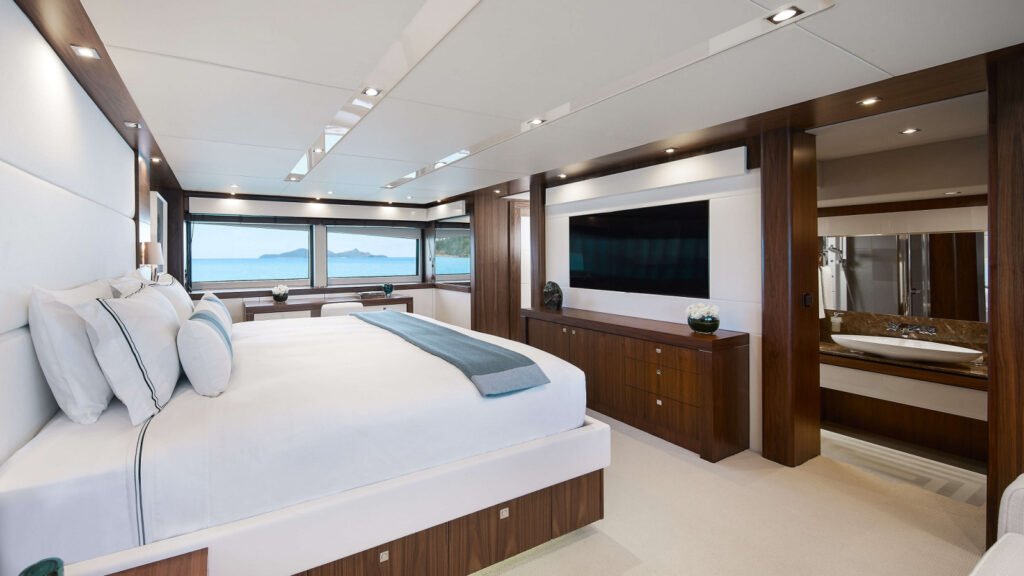 GEORGE P Sunseeker motor yacht - master stateroom