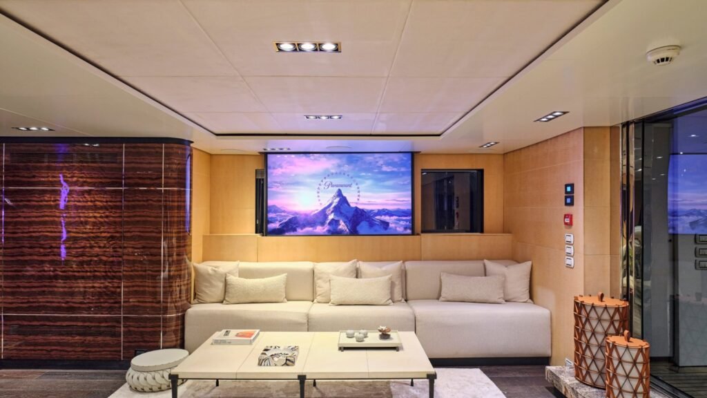 Highlander media lounge
