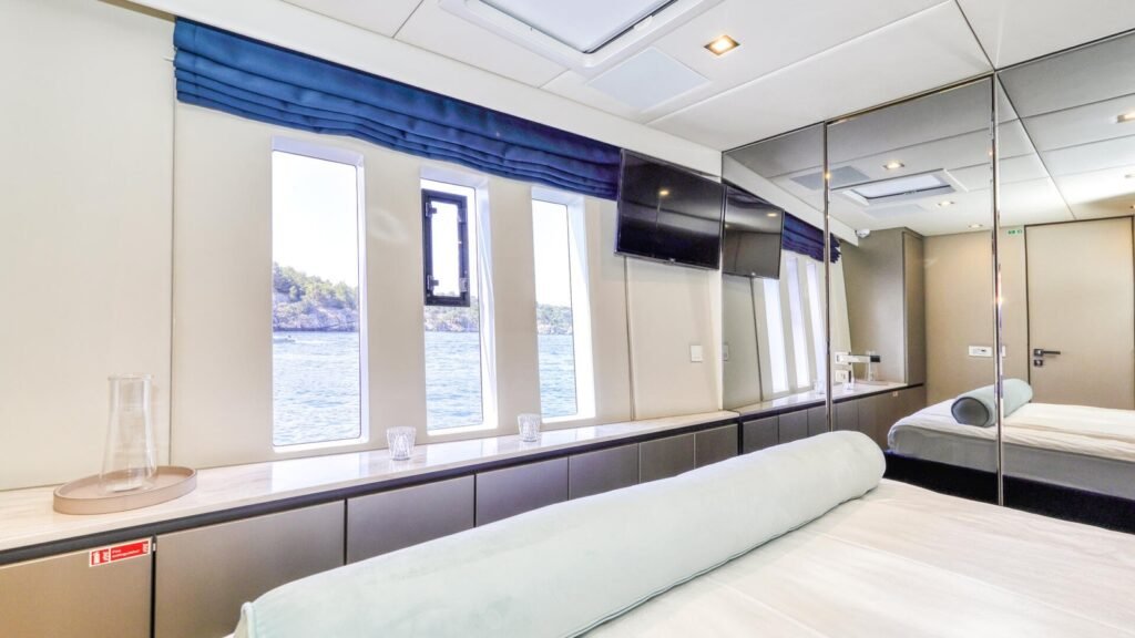 HONEYBIRD VIP suite