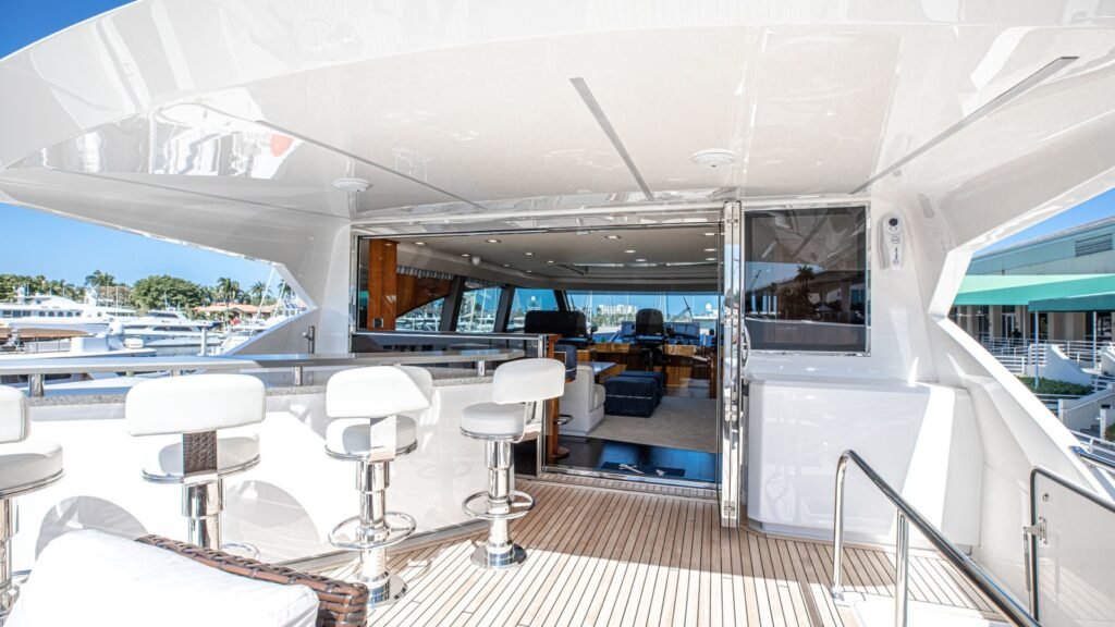 INDIGO upper deck aft bar