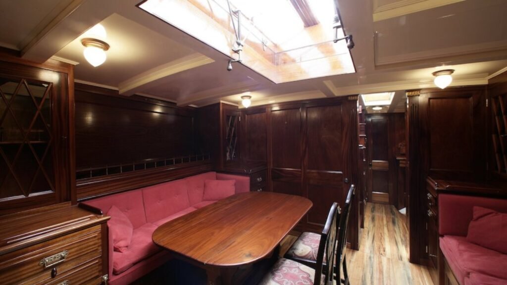 JAVELIN interior dining area