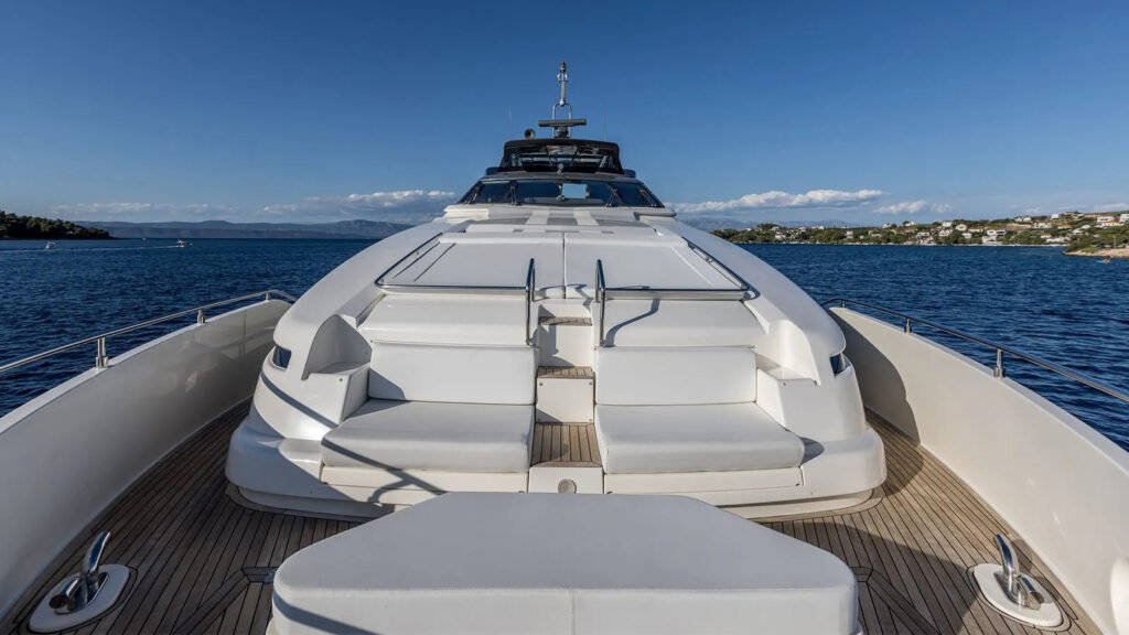 KATARIINA XO foredeck seating