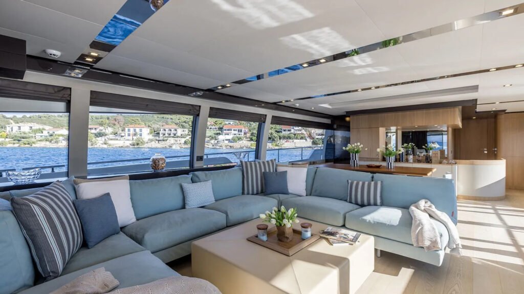 KATARIINA XO main salon lounge
