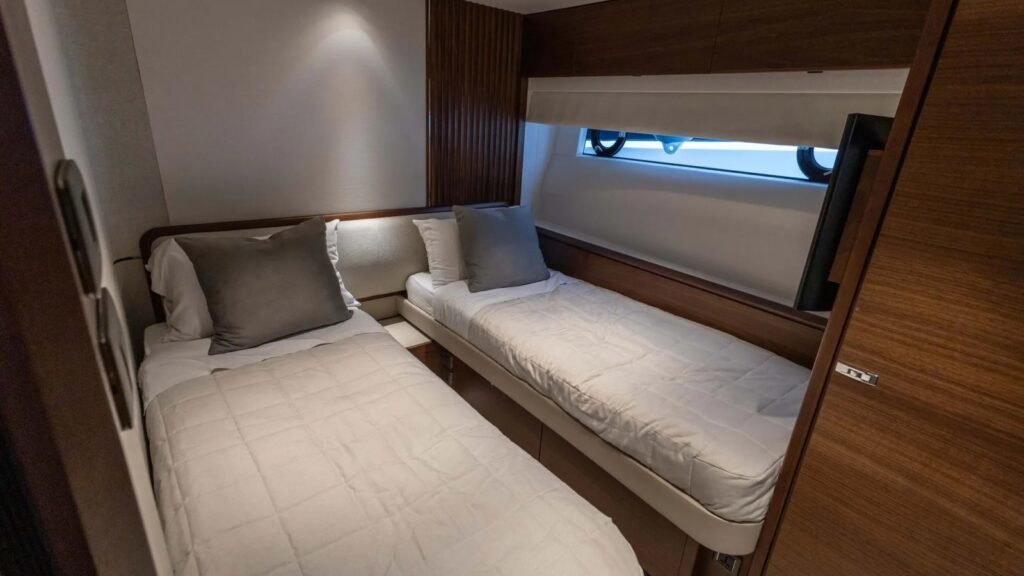 KORA twin cabin