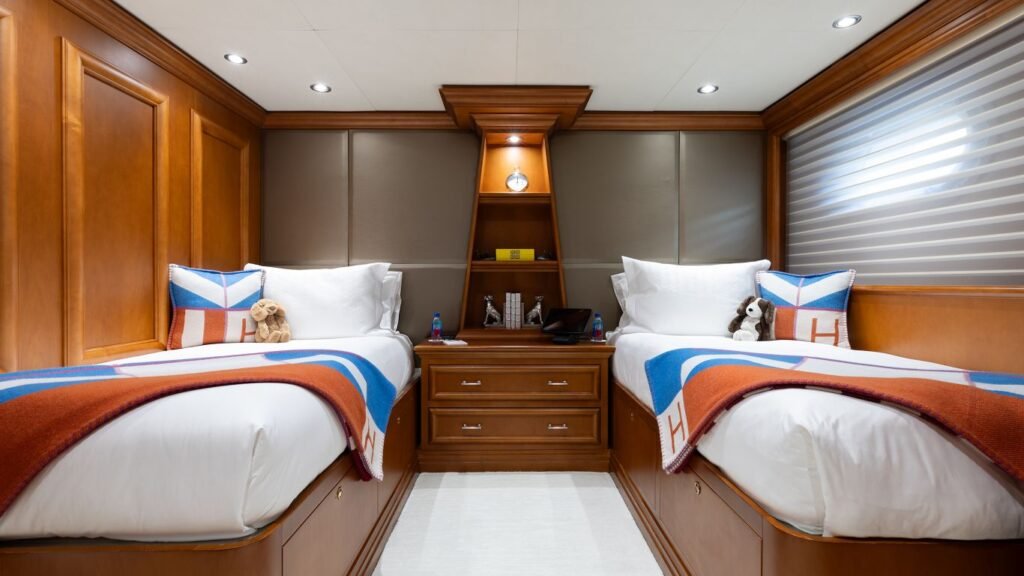 M3 Intermarine yacht for charter