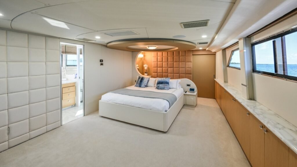 MARY KATHLENE VIP cabin