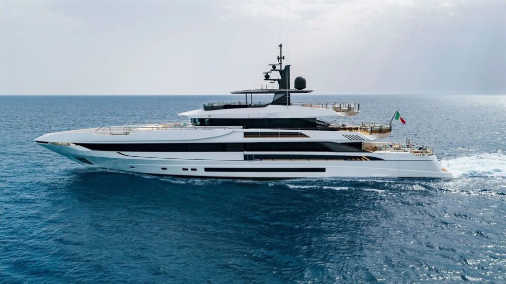 MAVERICK - profile at anchor