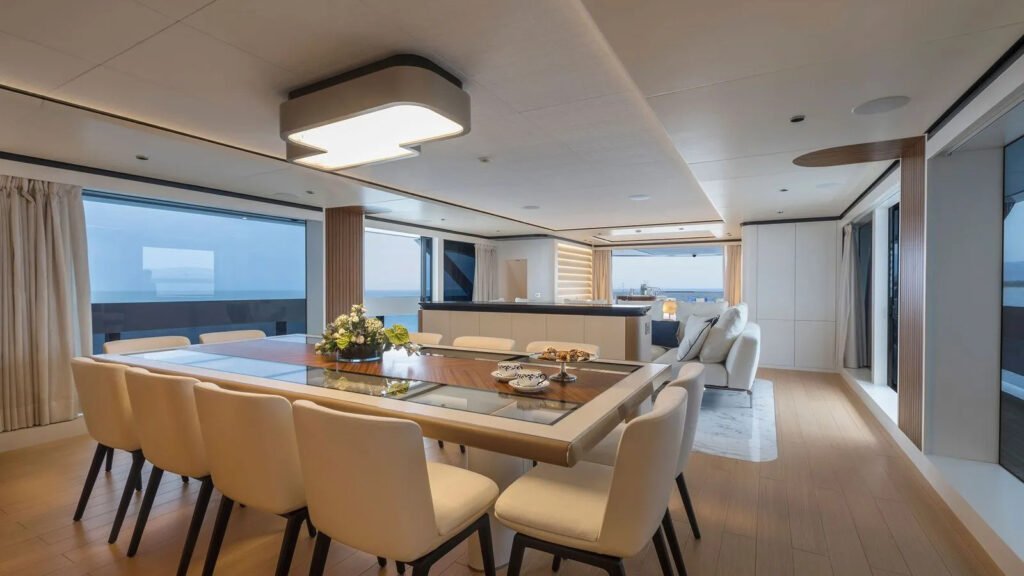MAVERICK - formal dining