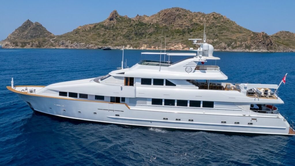 MERVE Broward tri-deck motor yacht profile